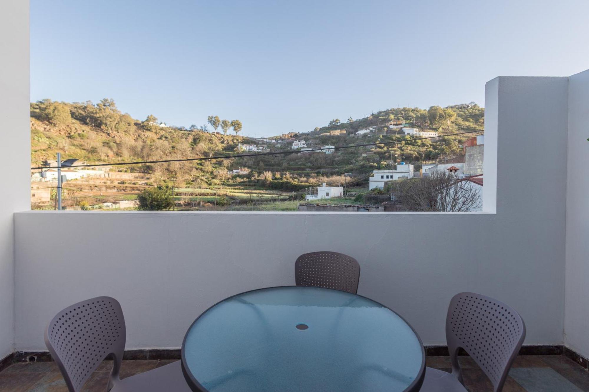 Balcon De La Mina Suites - Aircon And Terrace With Views Vega de San Mateo Bagian luar foto